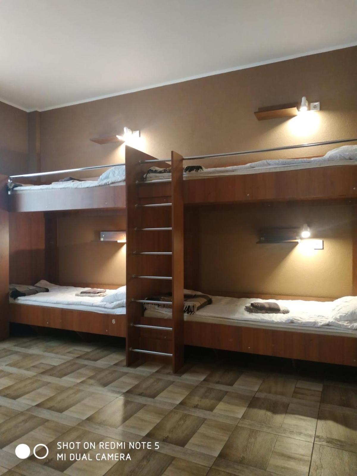 Yurus Hostel 利沃夫 外观 照片